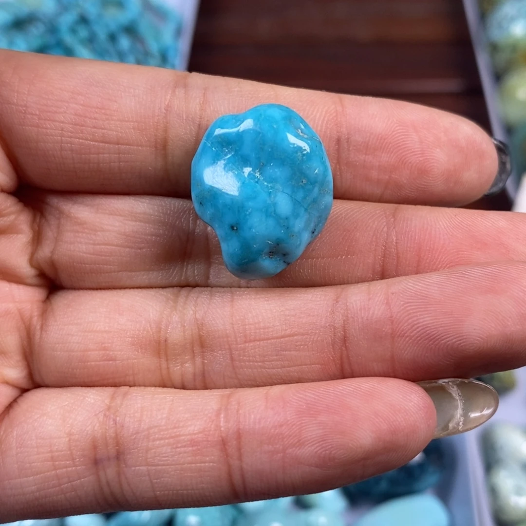 绿松石未镶嵌颈饰