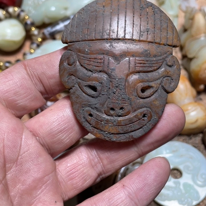 和田玉（糖玉）未镶嵌颈饰