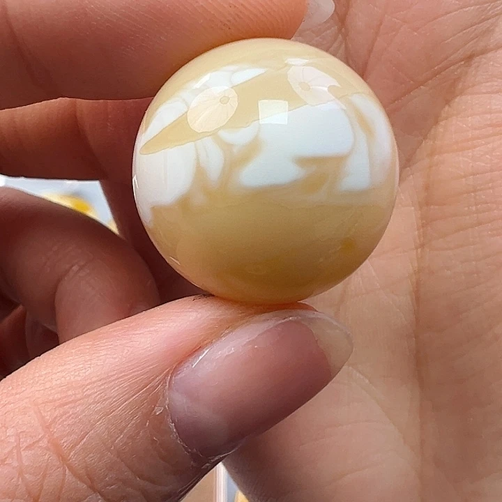 蜜蜡未镶嵌珠宝奇石