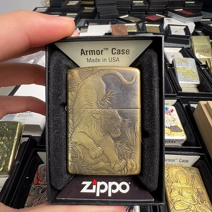 蝎子黄铜盔甲下山虎zippo