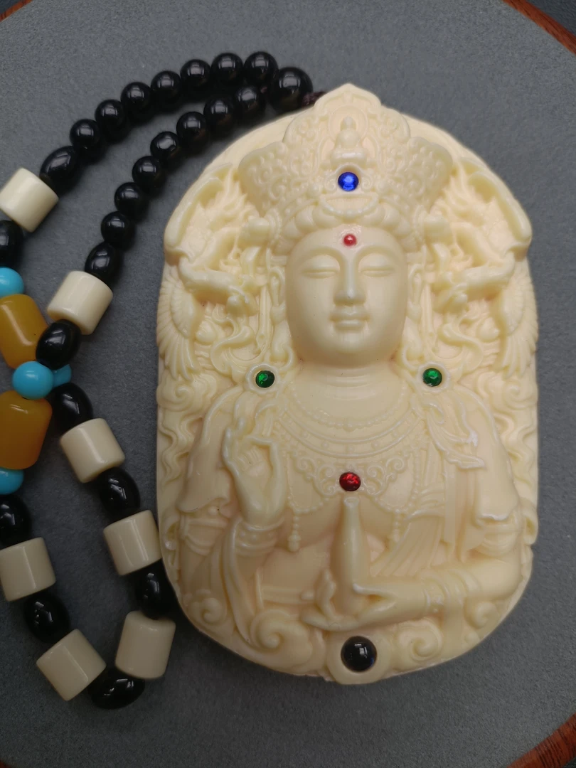 B215-精品大号观音手把件