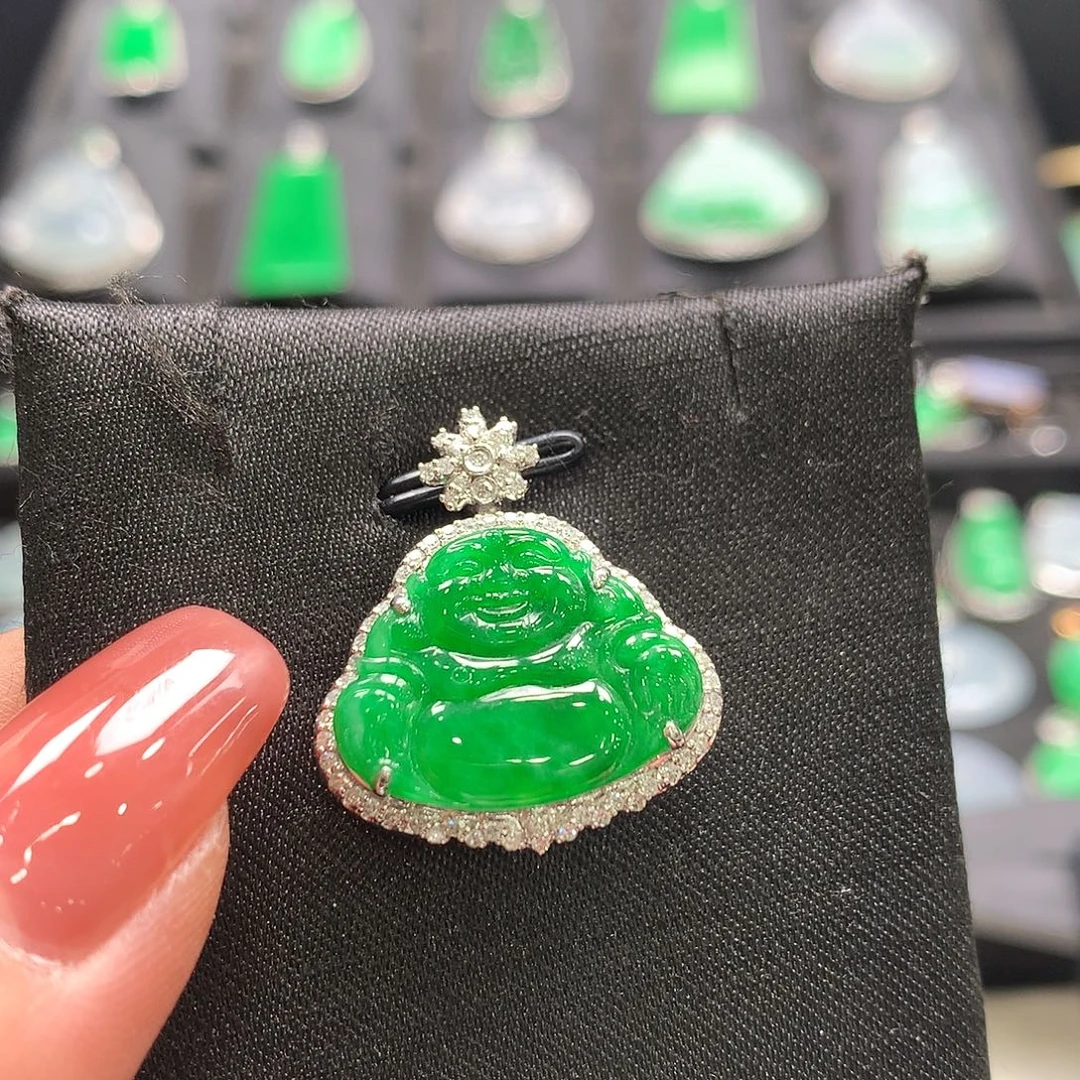 翡翠18K金镶嵌颈饰佛公