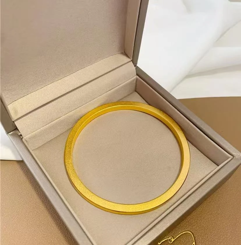UK24-S090金色黄色方形精品手镯