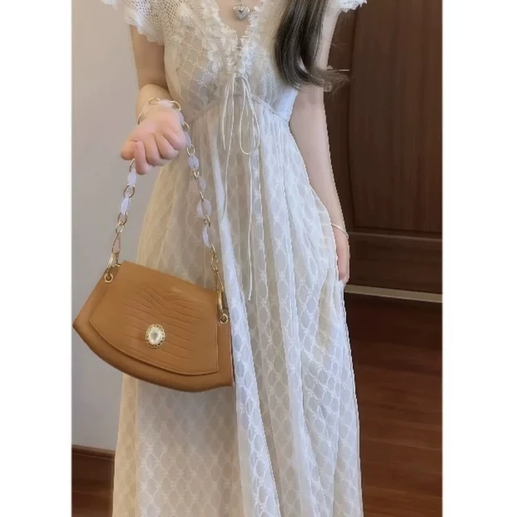 法式温柔重工手作蕾丝V领气质连衣裙收腰显瘦度假风仙女长裙9581