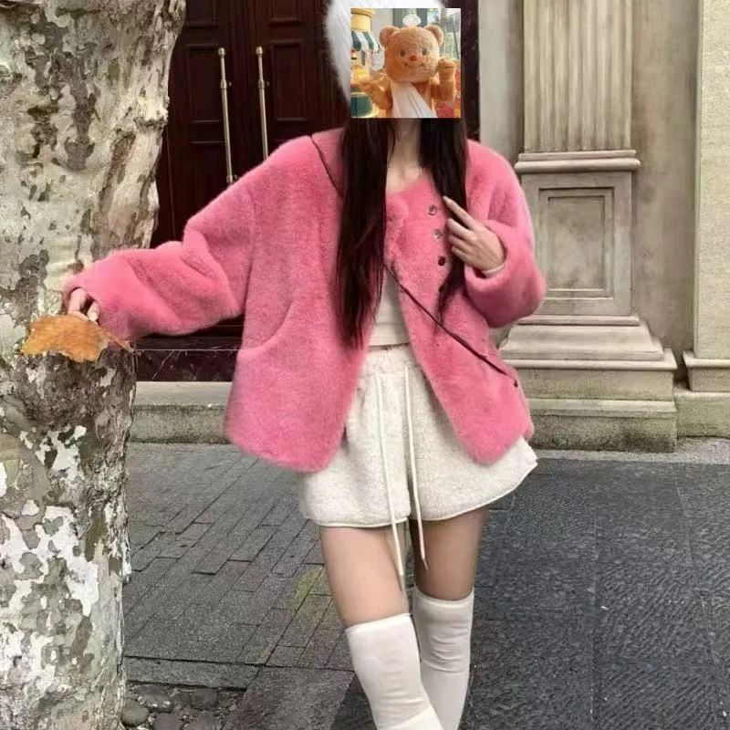 8831圆领韩系毛毛外套on退on换～（无售后）