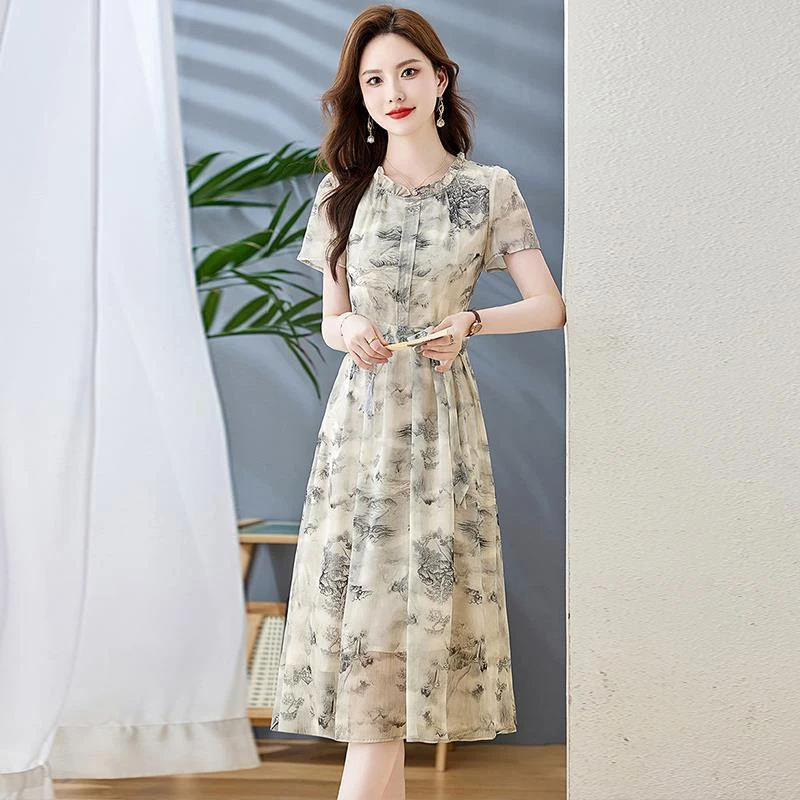 碎花雪纺连衣裙女2025夏季新款高端气质修身显瘦洋气收腰时尚裙子