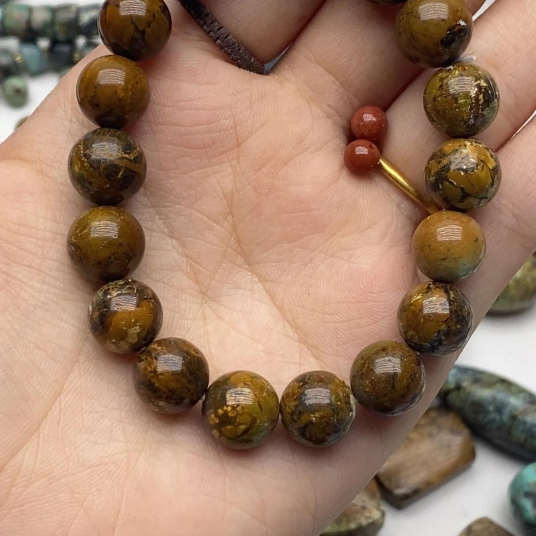 张***超南红玛瑙未镶嵌珠宝奇石