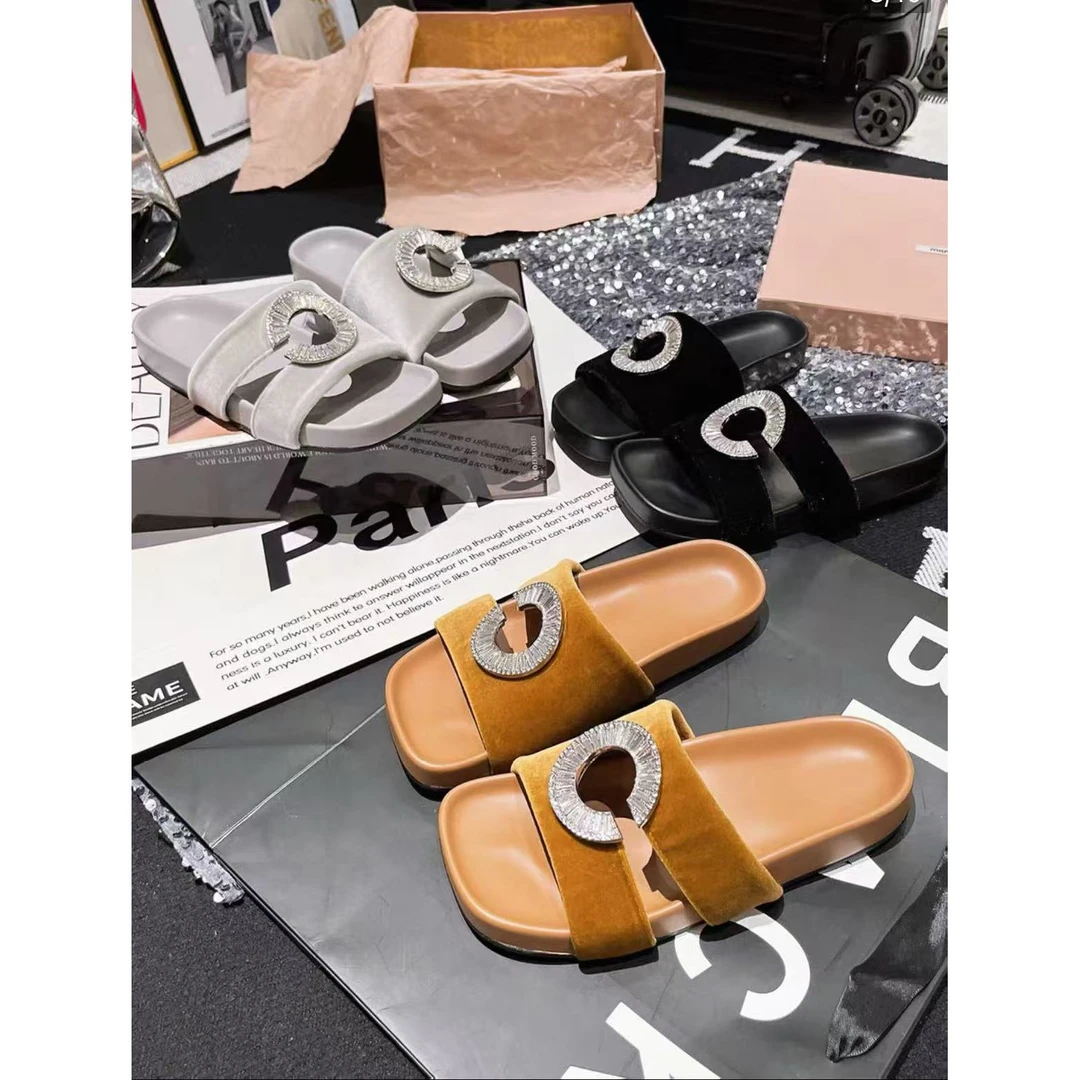 NB2025夏季新款水钻露趾一字带凉拖鞋外穿高级百搭平底女鞋