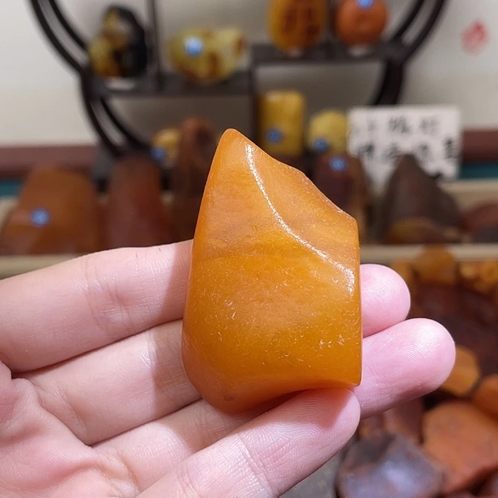 琥珀未镶嵌珠宝奇石吊坠