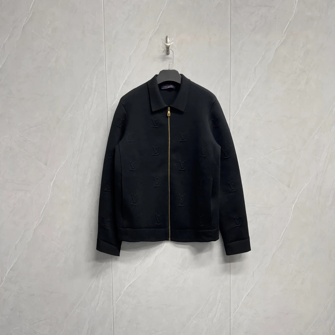全新未使用 LouisVuitton/路易威登 Lv25浮雕Logo夹克/RK247/L码
