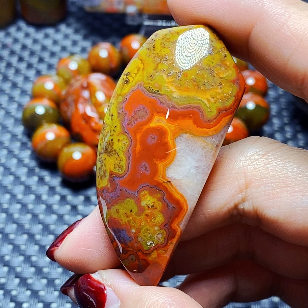 未镶嵌颈饰玛瑙/玉髓如*