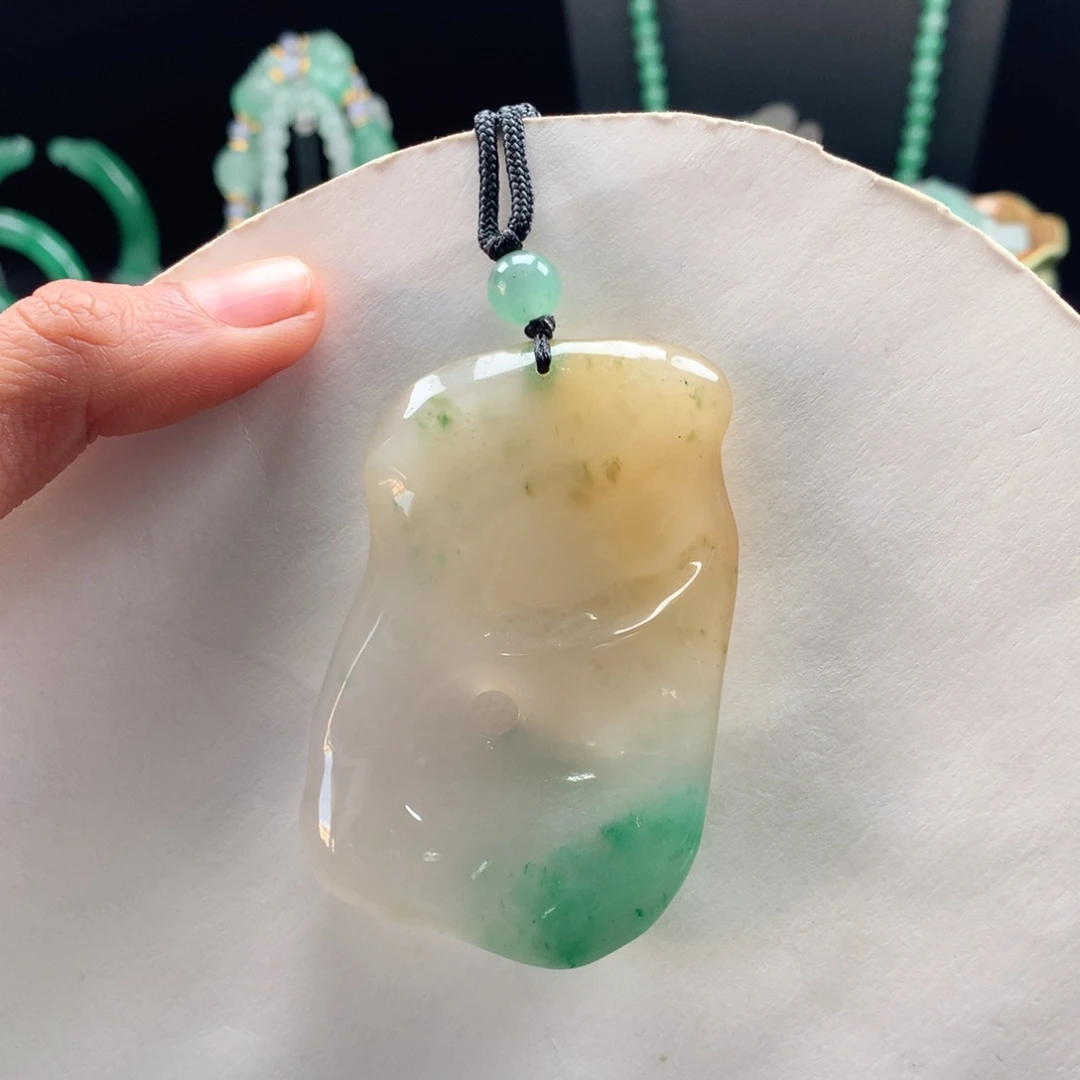 石英质玉颈饰未镶嵌