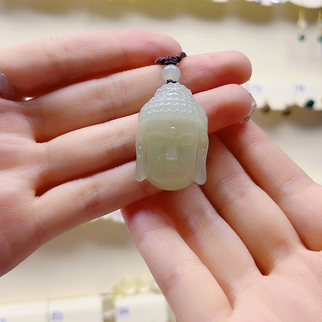 和田玉未镶嵌吊坠(赠链)