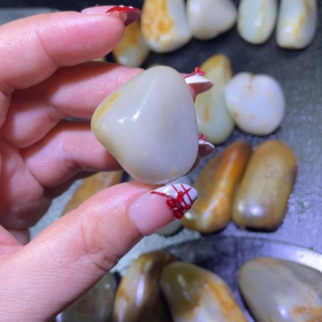 【闪购商品】颈饰未镶嵌和田玉