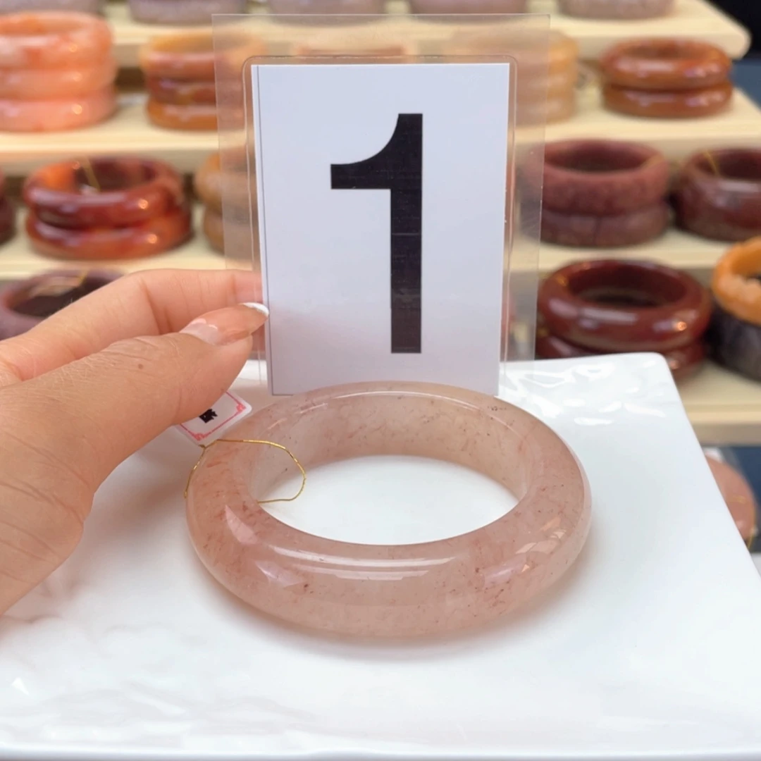 【闪购商品】石英质玉手镯未镶嵌