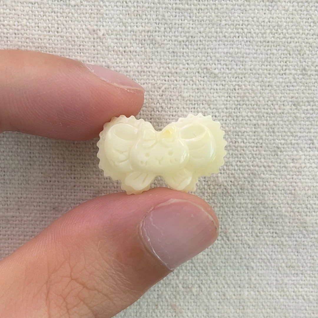 琥珀未镶嵌珠宝奇石兔子蝴蝶结