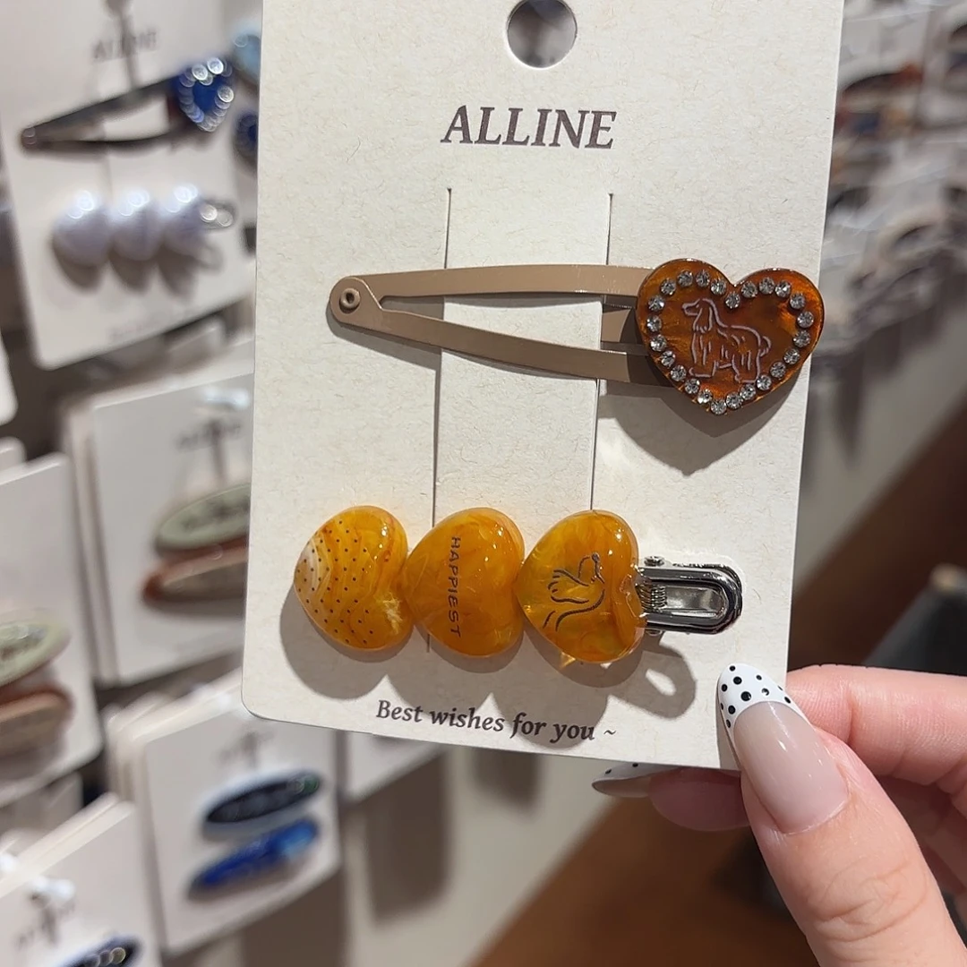布艺非金属棕色狗