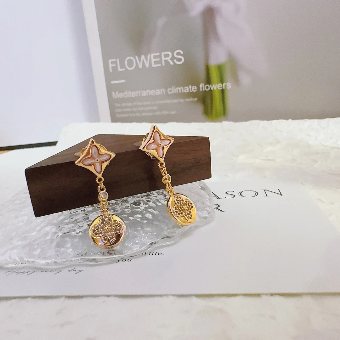 铜合金耳饰 1026 粉色尖花流苏灵动耳钉