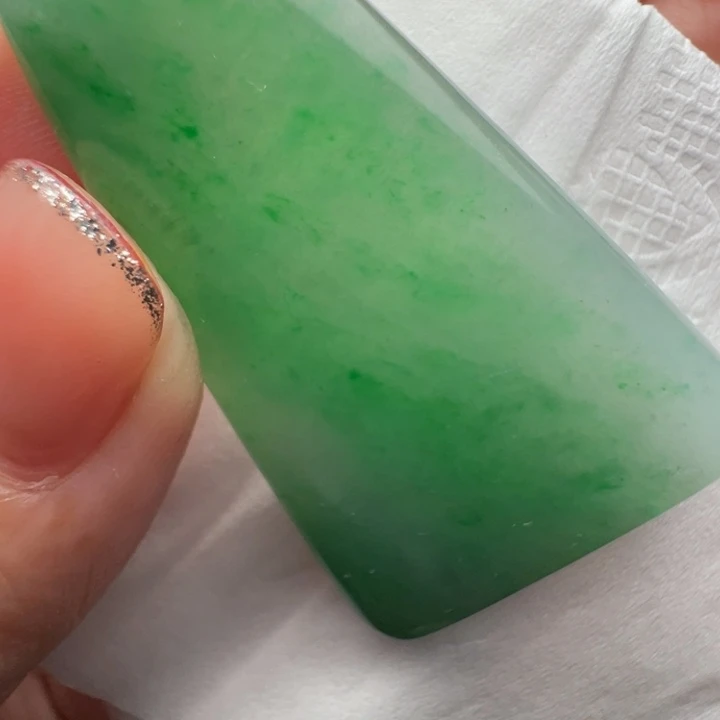 定制翡翠未镶嵌包工