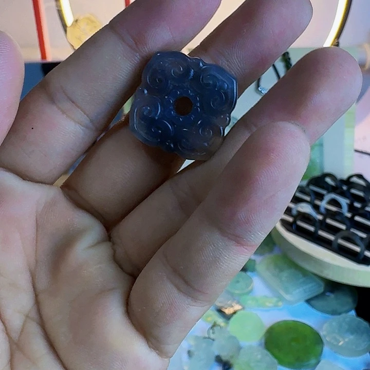 不****蛇纹石玉未镶嵌颈饰