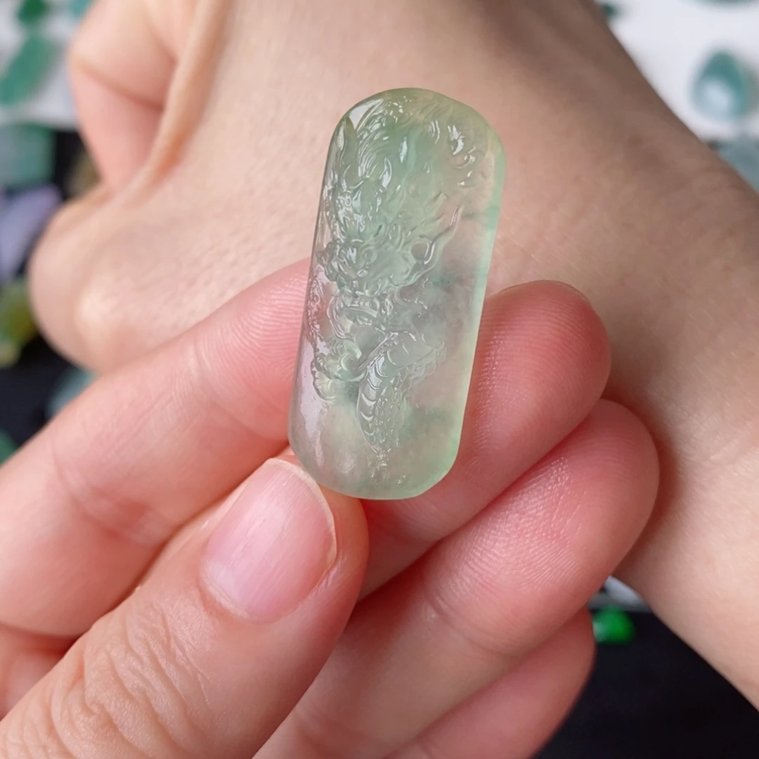 定制翡翠未镶嵌龙头