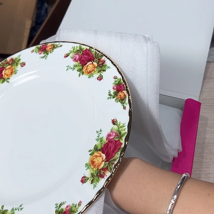 郫****莓新亿阁中古商品无售后