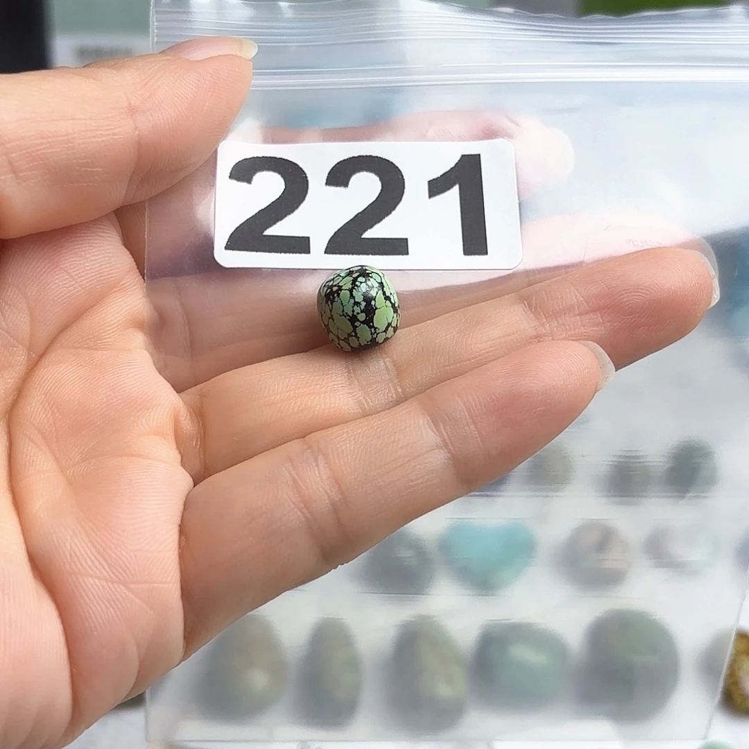 一***的南红玛瑙未镶嵌珠宝奇石