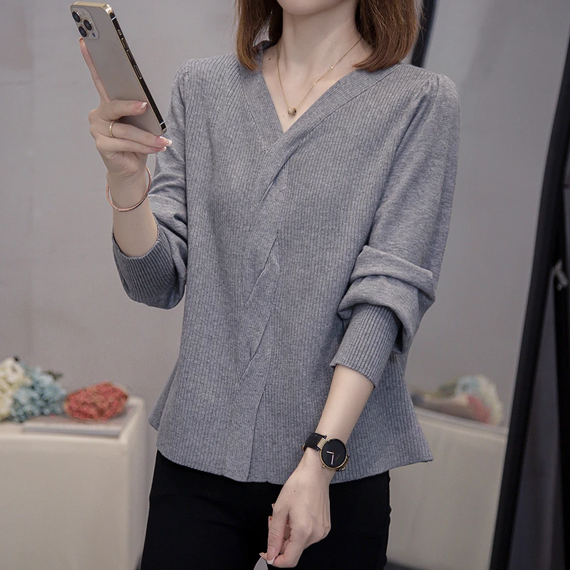 加肥加大码V领长袖毛衣针织衫女胖mm显瘦减龄秋冬内搭打底衫上衣