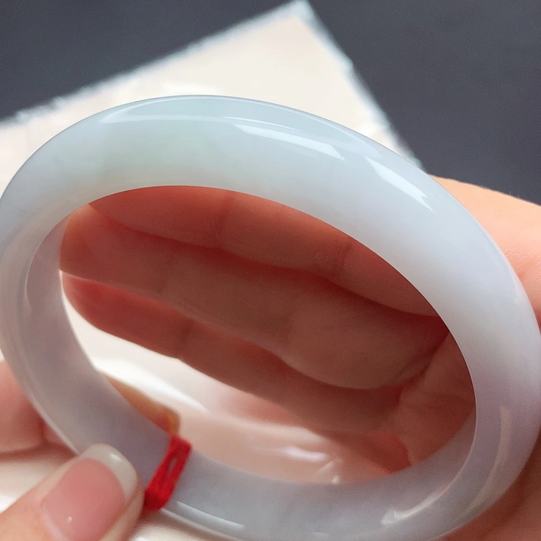 翡翠手镯未镶嵌65圈口