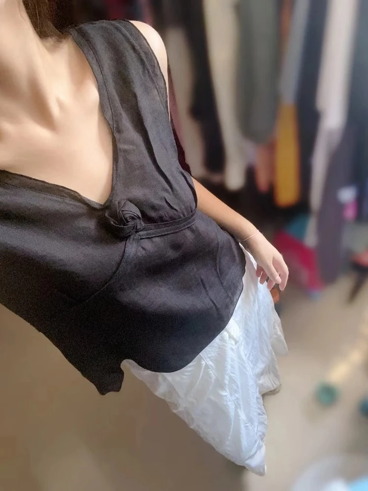 法式浪漫小上衣女夏气质轻奢高级感时尚减龄立体花朵黑色背心衬衫