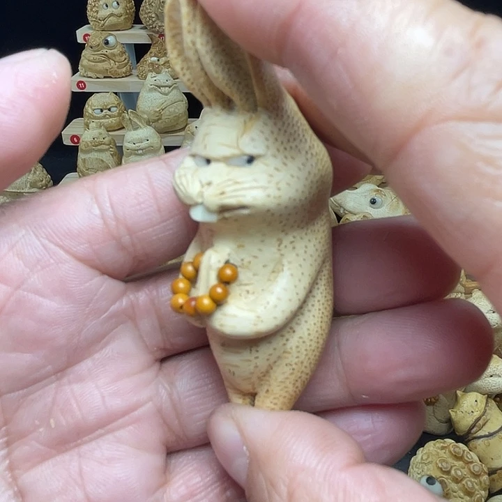 竹竹根雕兔子手把件