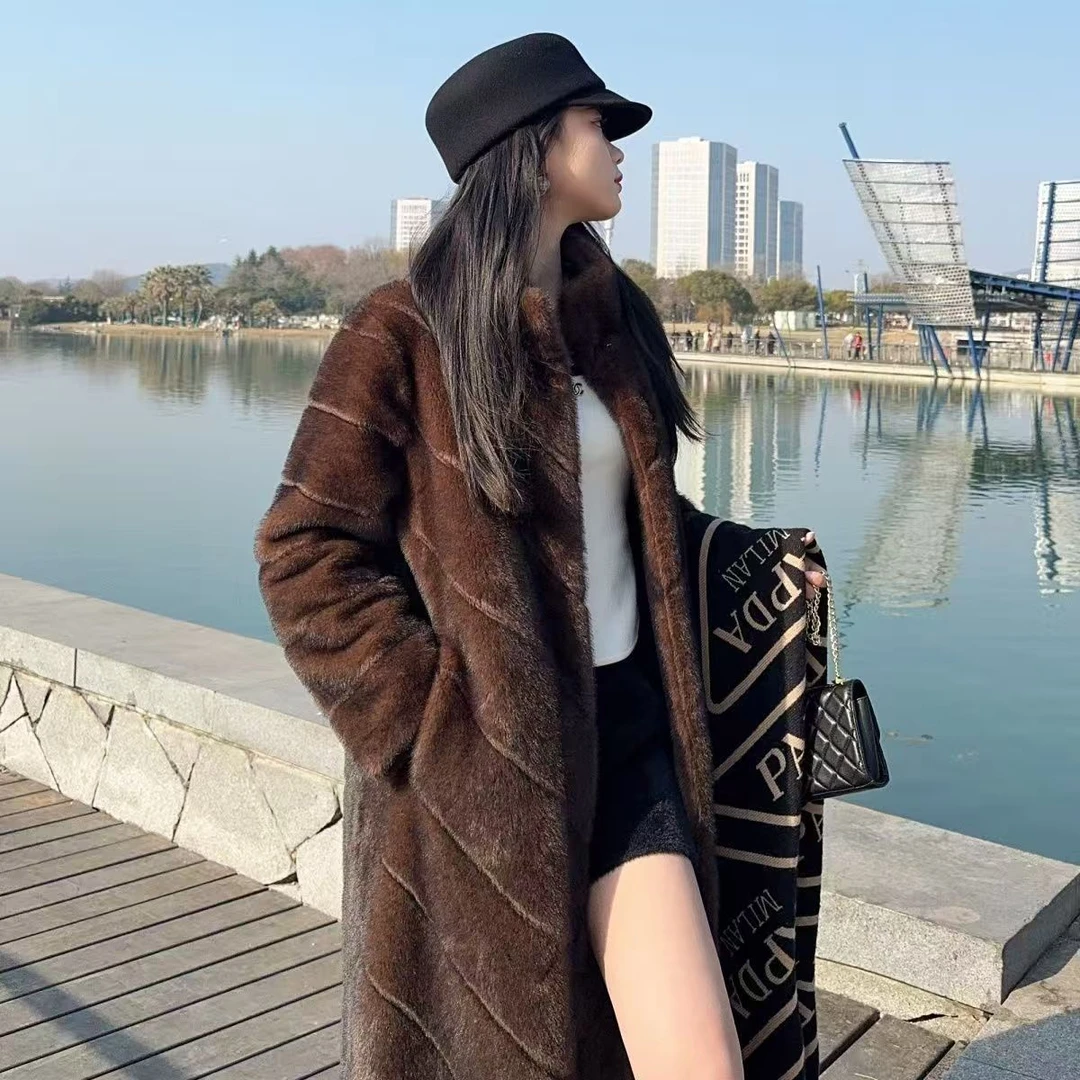 日光岛屿2025冬原创设计加长加肥进口绒加厚毛领大衣奢华过膝长款