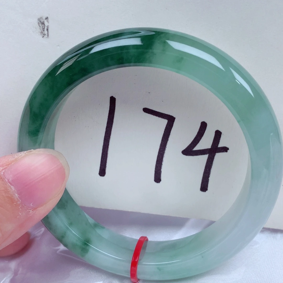 翡翠未镶嵌手镯翡翠