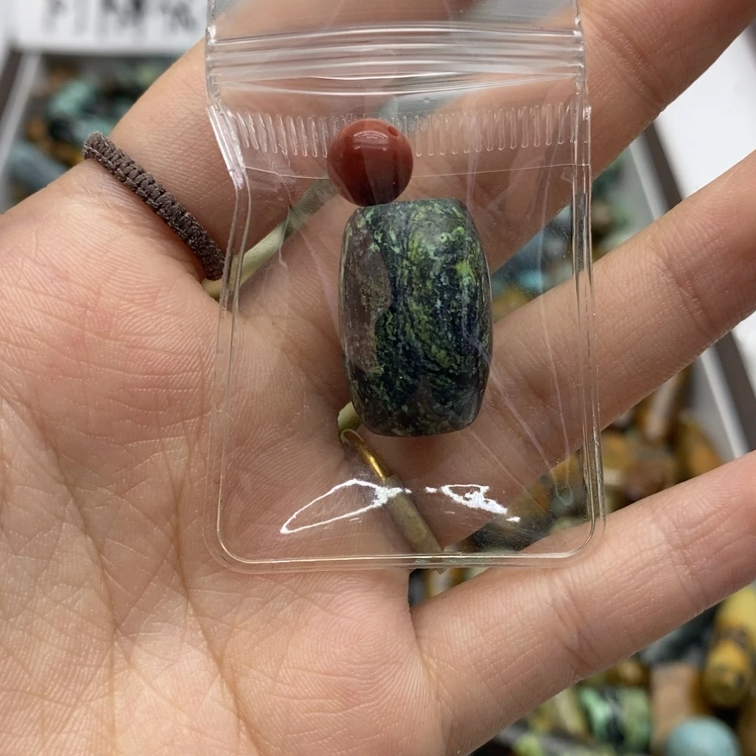 菩***提南红玛瑙未镶嵌珠宝奇石