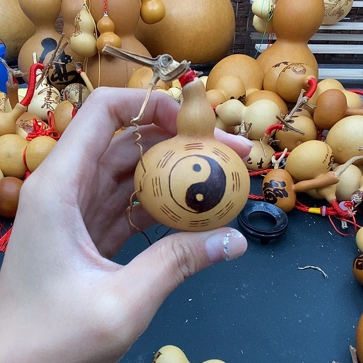 余***°香榧木葫芦工艺品