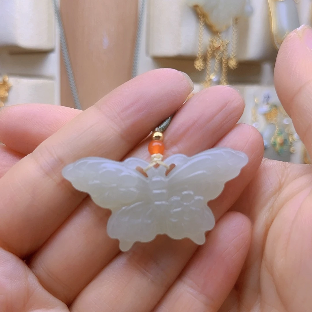 颈饰未镶嵌和田玉