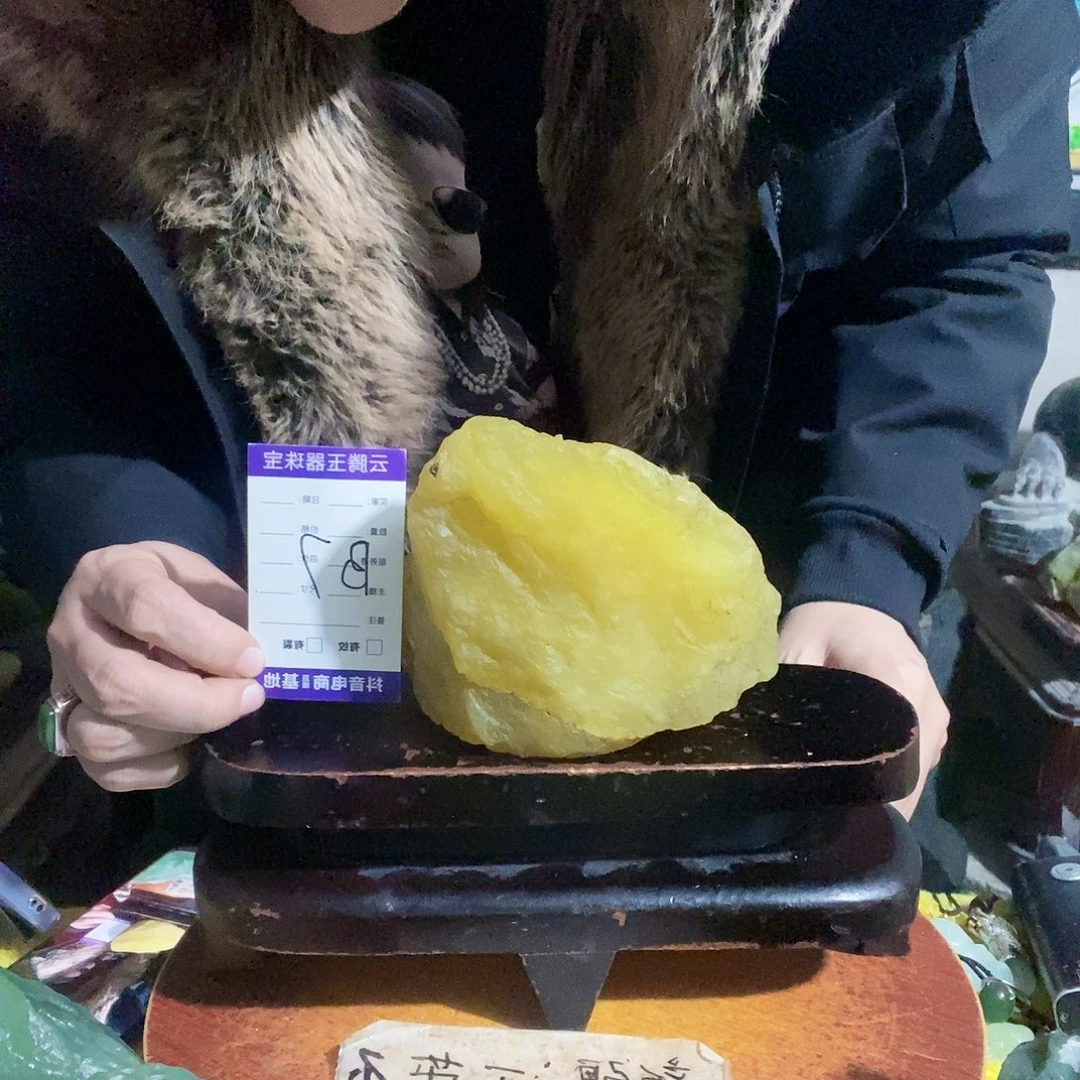 蛇纹石玉未镶嵌珠宝半成品