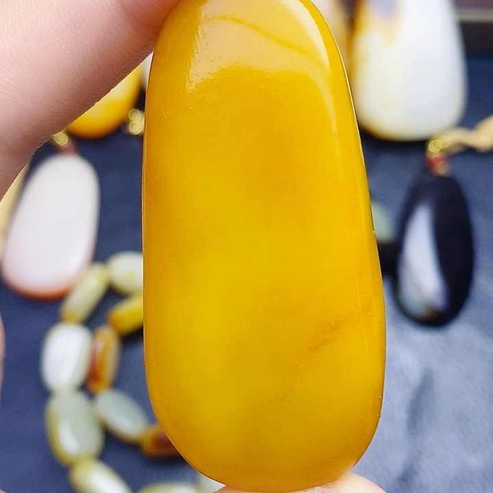 未镶嵌和田玉挂件