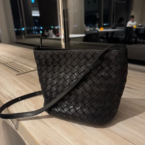 广州包黛高端定制系列原创设计纯手工编织真皮女包