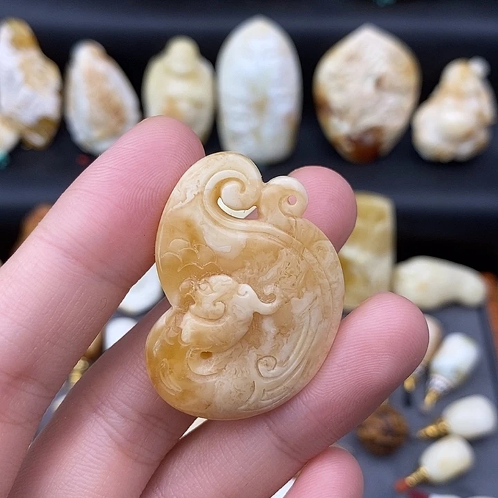 裸石琥珀未镶嵌仿古吊坠a365