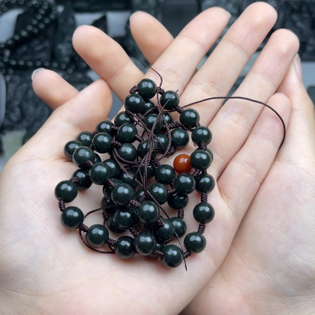 和田玉未镶嵌颈饰明****》