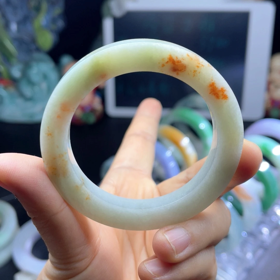 定制翡翠未镶嵌天然翡翠手镯