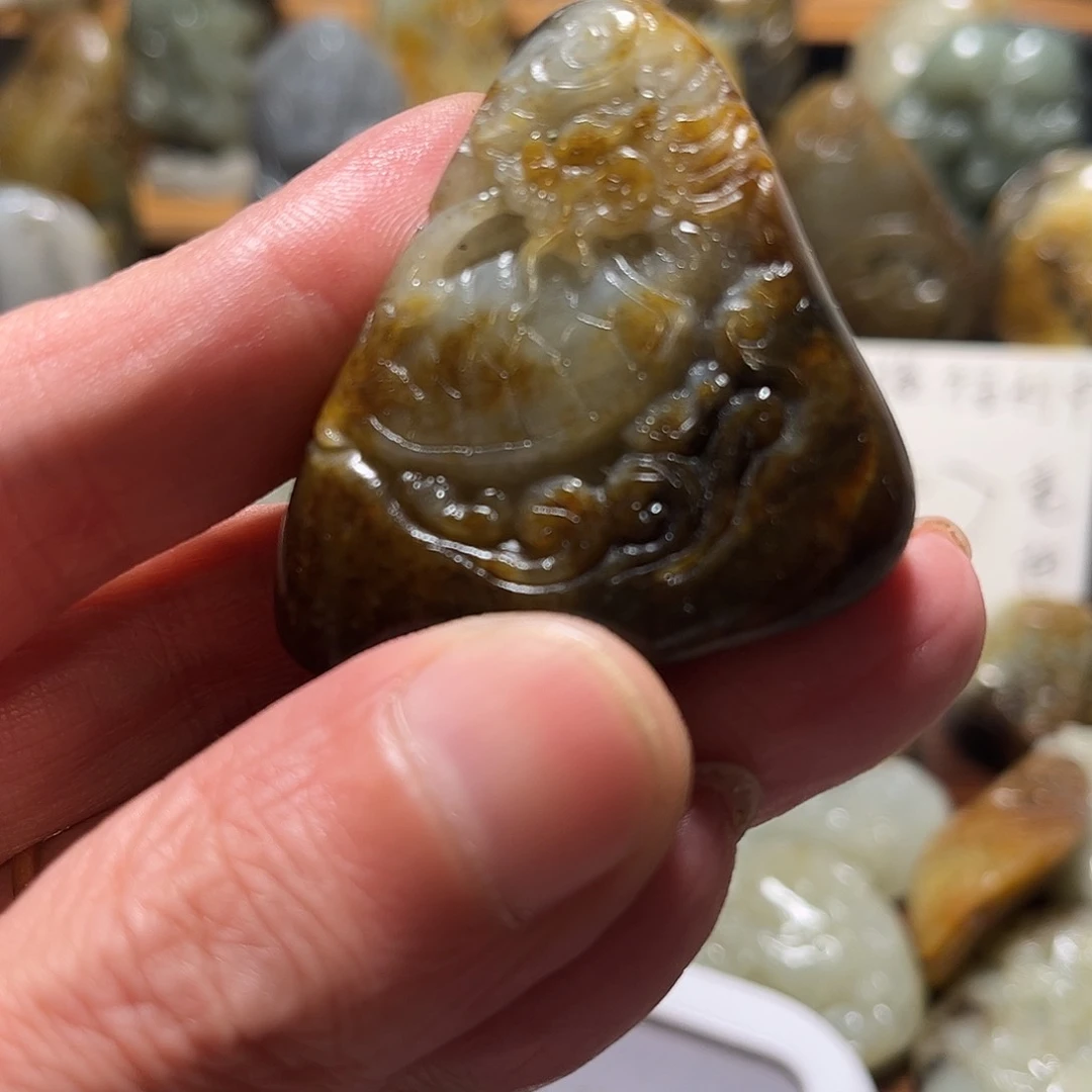 和田玉（子料）未镶嵌车挂