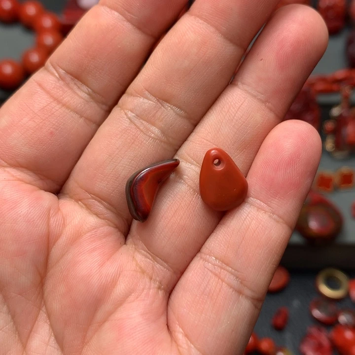 南红玛瑙未镶嵌颈饰