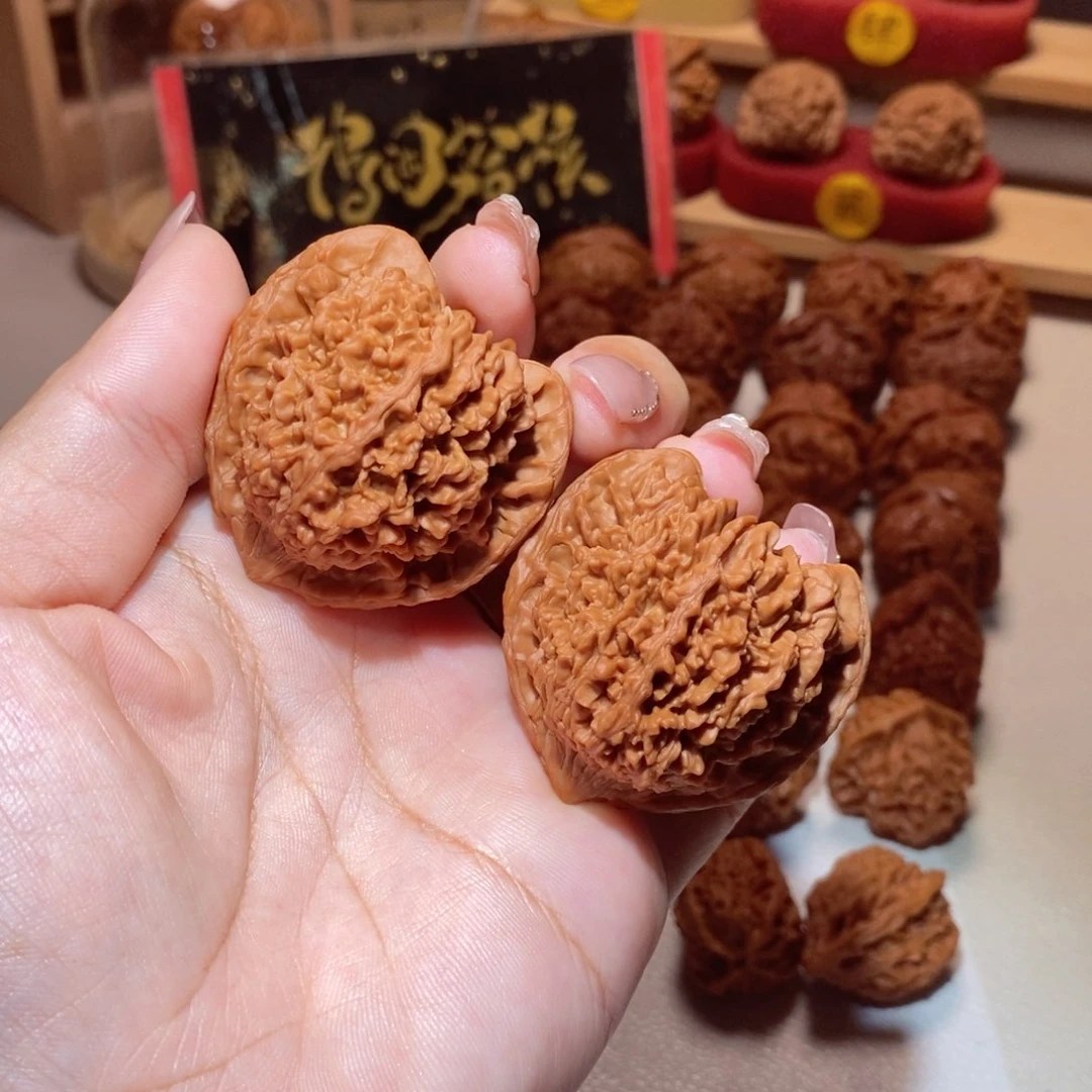 文玩核桃把件全品44尺满天星