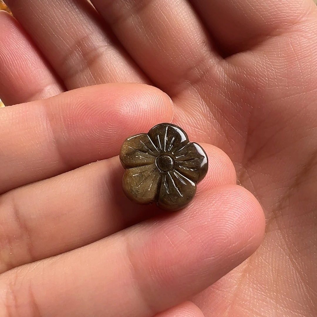 琥珀（根珀）颈饰未镶嵌梅花
