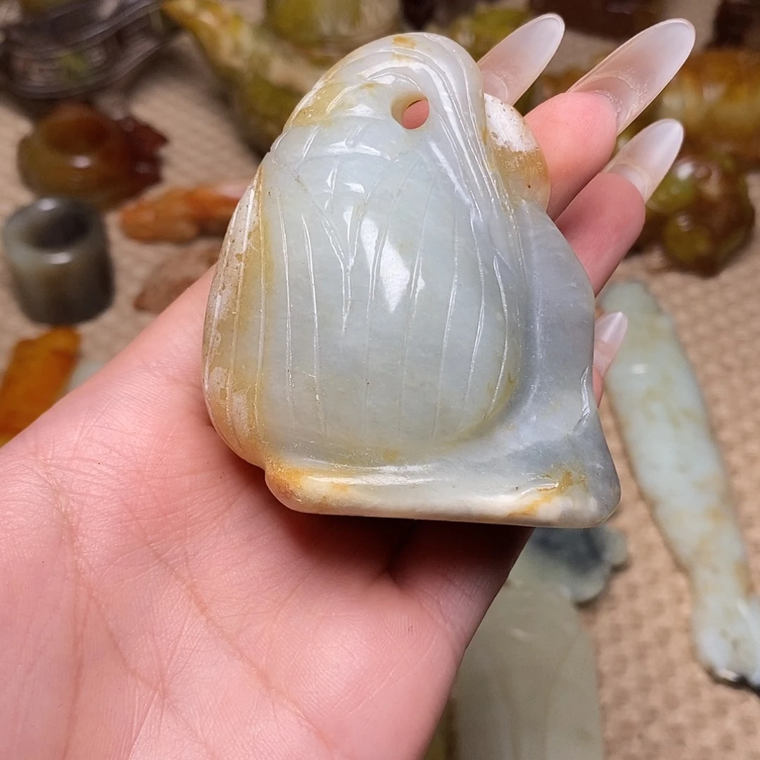 未镶嵌蛇纹石玉颈饰