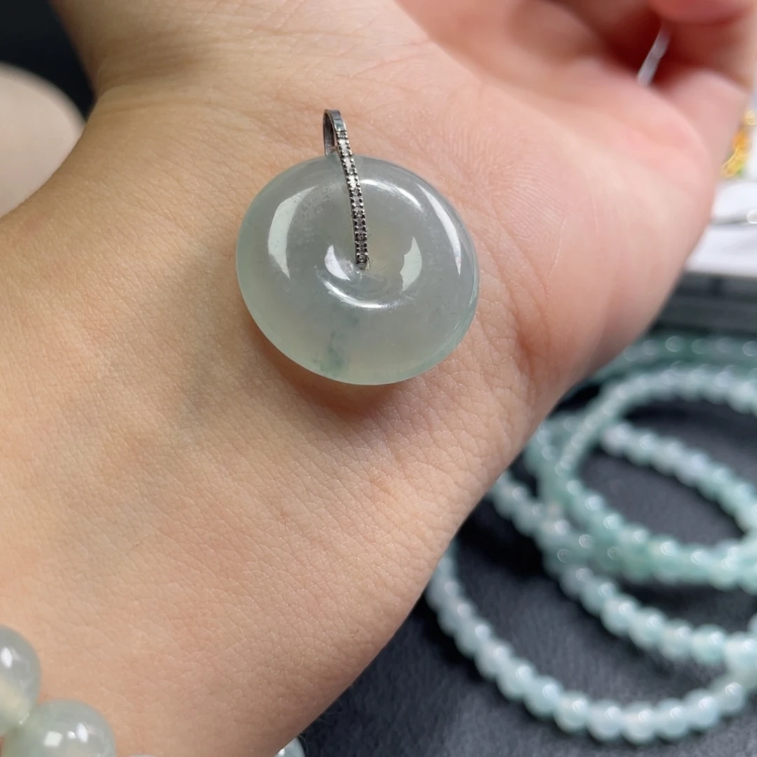 未镶嵌定制翡翠有鉴赏