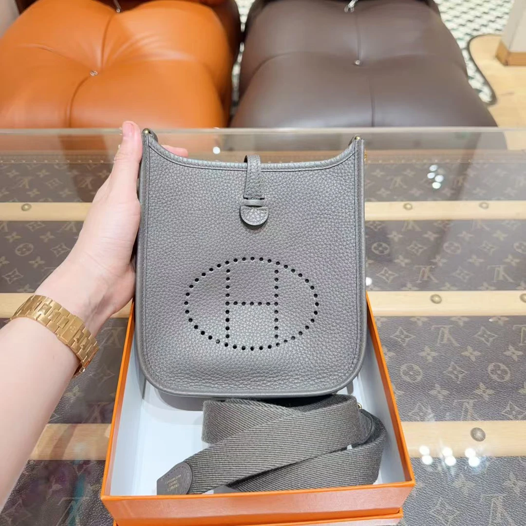 99新 Hermes/爱马仕 mini evelyne 8F锡器灰金扣 Tc皮 Z刻