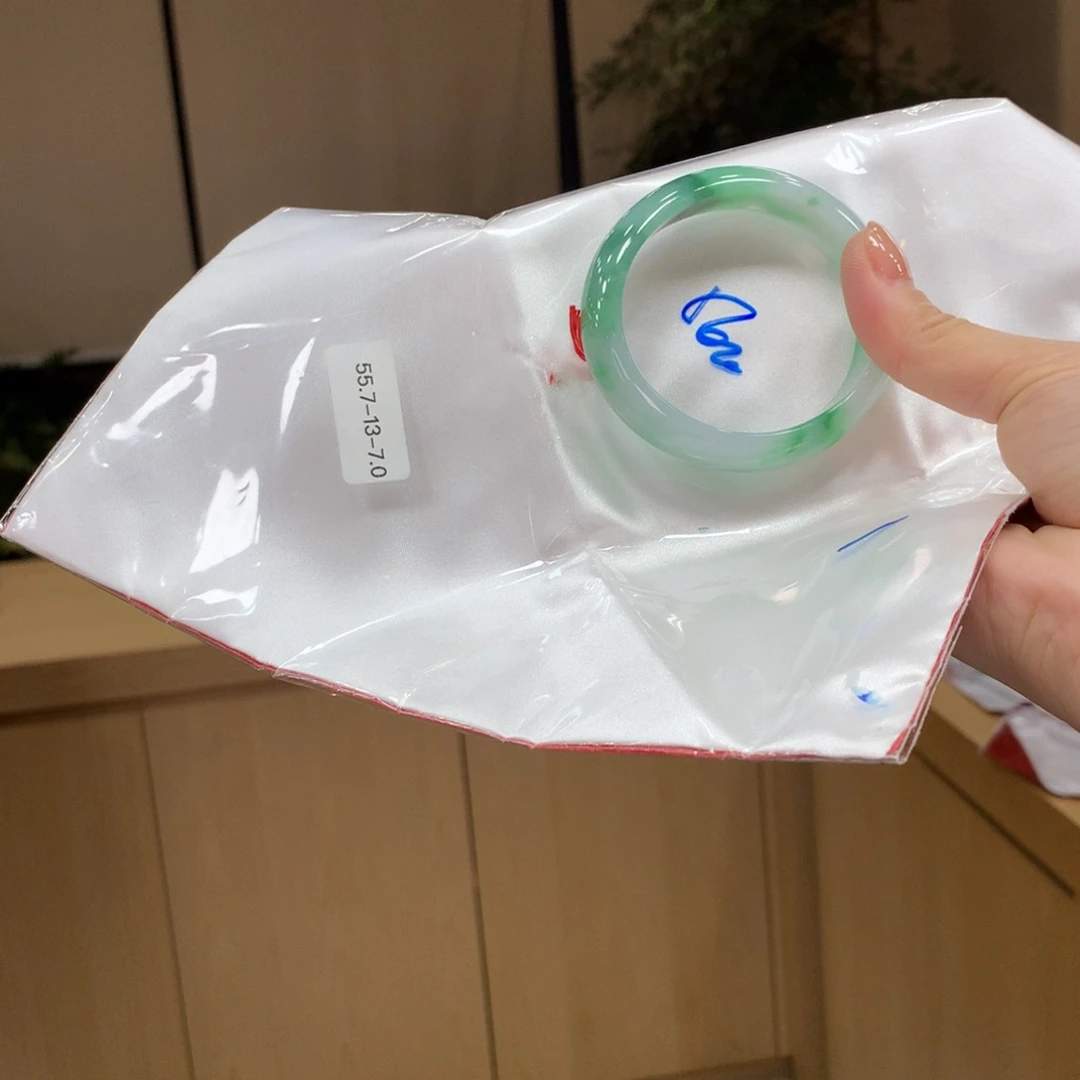 未镶嵌手镯翡翠不退不换